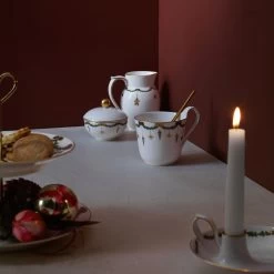 Royal Copenhagen Star Fluted Christmas Milchkanne -Küchenwelt Verkauf 24873 02 2 EnvironmentImage d45a536014