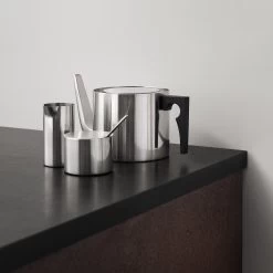 Stelton AJ Cylinda-line Sahnekanne 15cl -Küchenwelt Verkauf 39800 01 04 a9ca050a4e