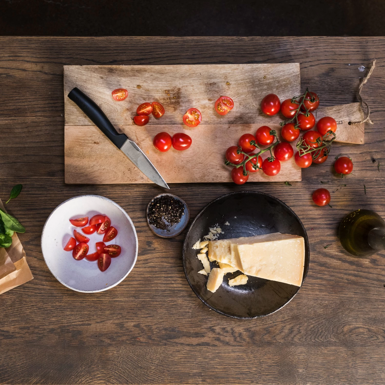 Fiskars Hard Edge Gemüsemesser 11cm 4 Fiskars Hard Edge Gemüsemesser 11cm – Bild 2