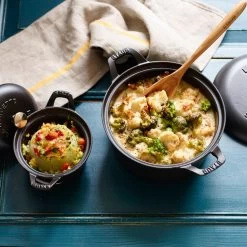 Staub Vintage La Coquette Topf Rund 2,45 L -Küchenwelt Verkauf 502886 01 3 EnvironmentImage 790bafcccc