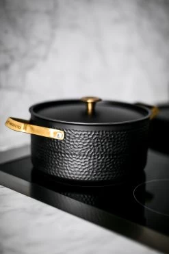 Arvet Gehämmerter Schwarzer Topf Mit Deckel -Küchenwelt Verkauf 513365 01 6 EnvironmentImage fe20dbf02c