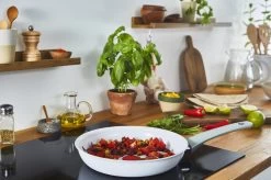 Tefal Natural Chef Bratpfannenset Grau -Küchenwelt Verkauf 515083 01 5 EnvironmentImage dbfb38c2d8