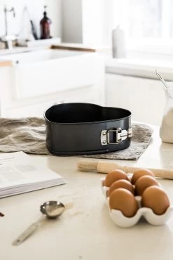 Heirol Springform Herz -Küchenwelt Verkauf 515919 01 4 EnvironmentImage f06cf51aea