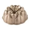 Nordic Ware Magnolia Bundt Backform
